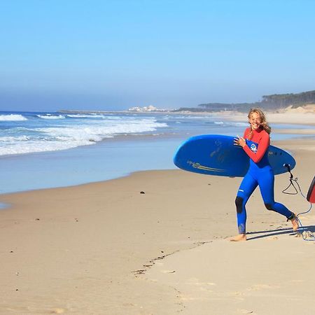 エスモリス Oporto Surf Campホステル エクステリア 写真